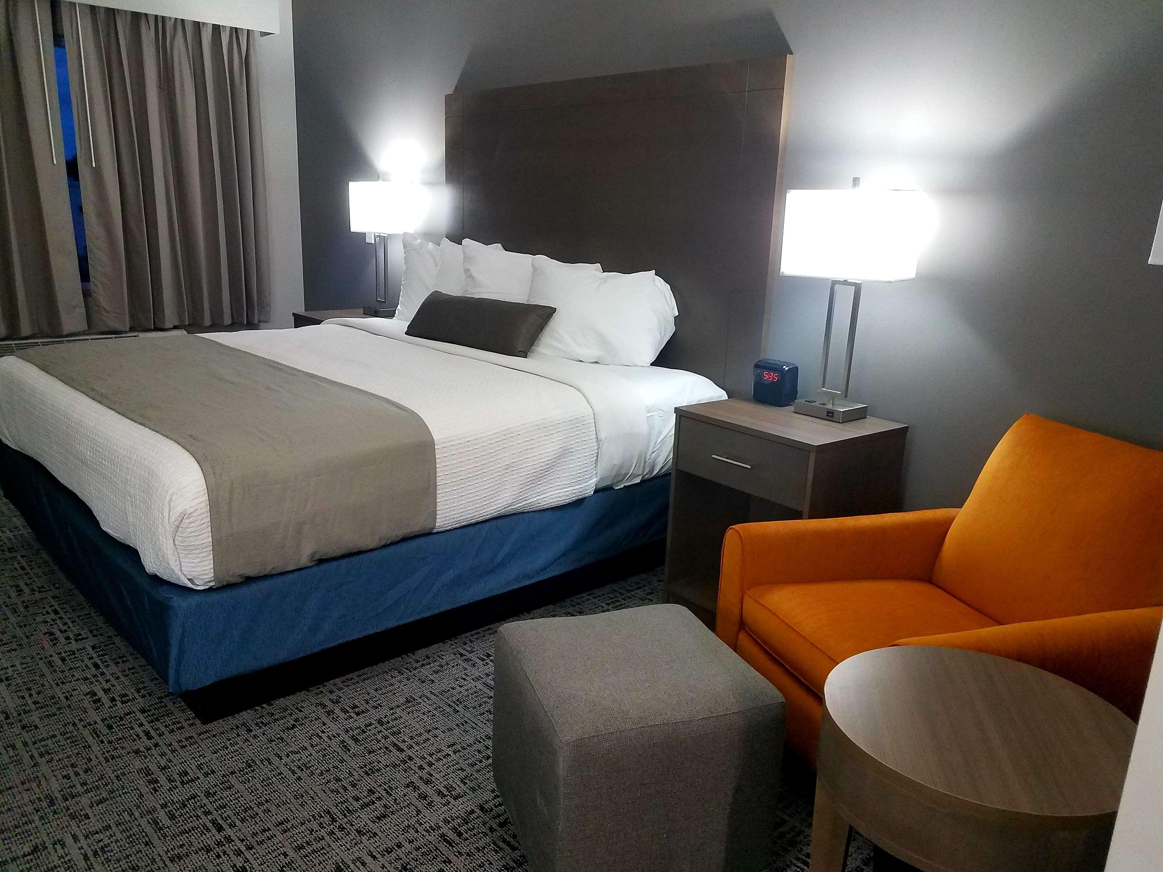 Best Western Plus Wayland Hotel Shelbyville Екстер'єр фото