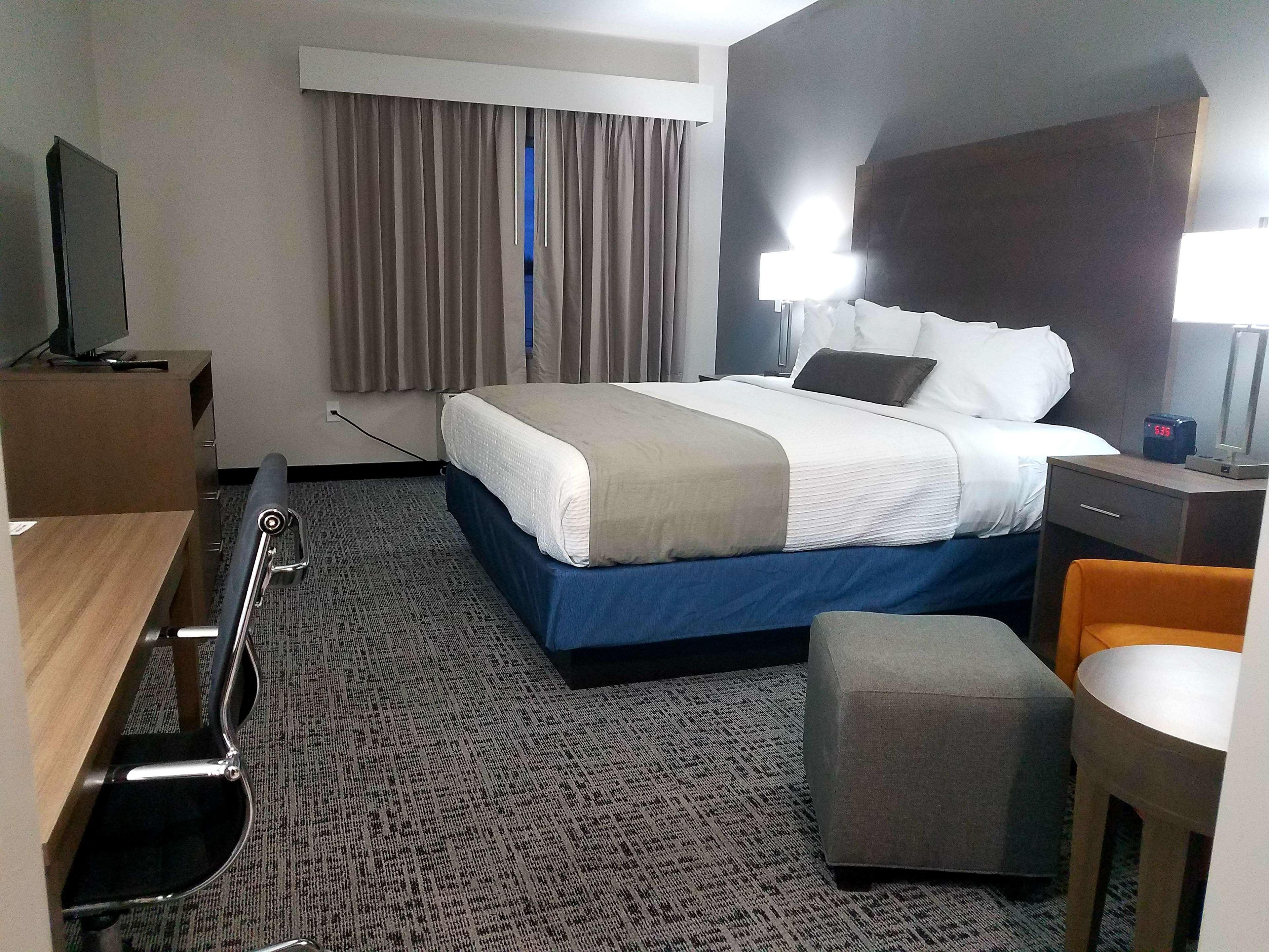 Best Western Plus Wayland Hotel Shelbyville Екстер'єр фото