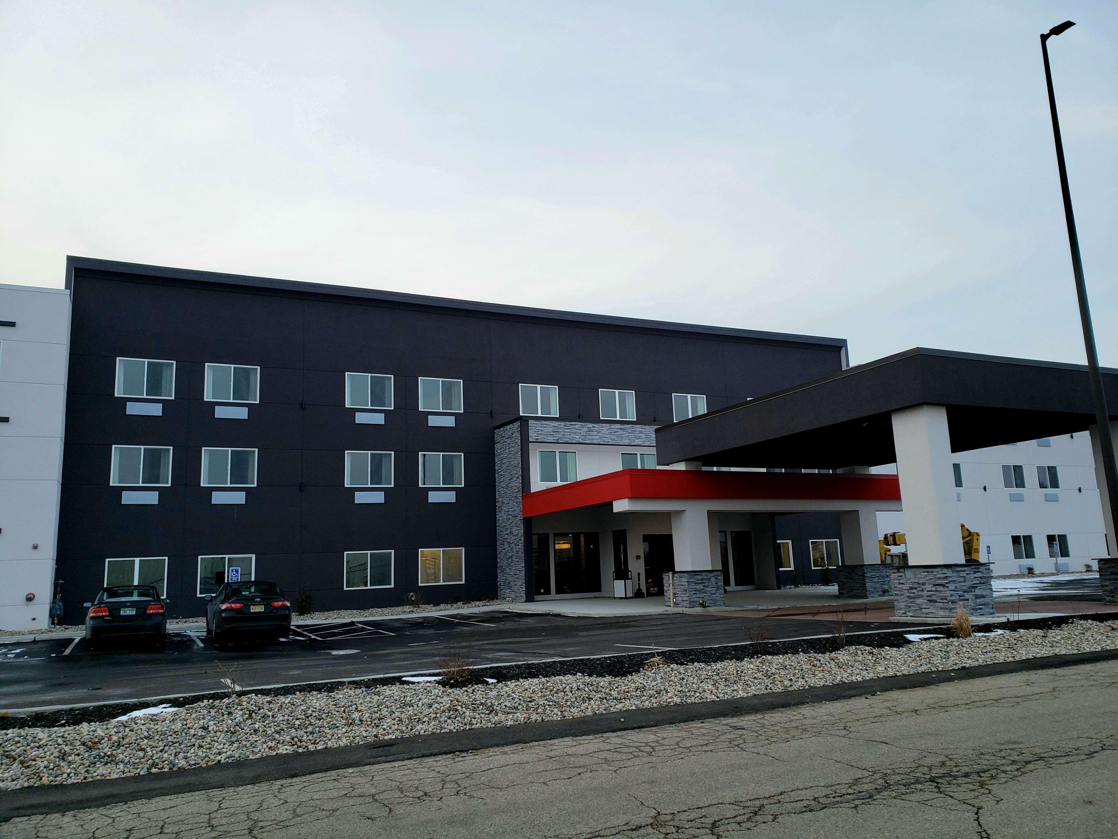 Best Western Plus Wayland Hotel Shelbyville Екстер'єр фото